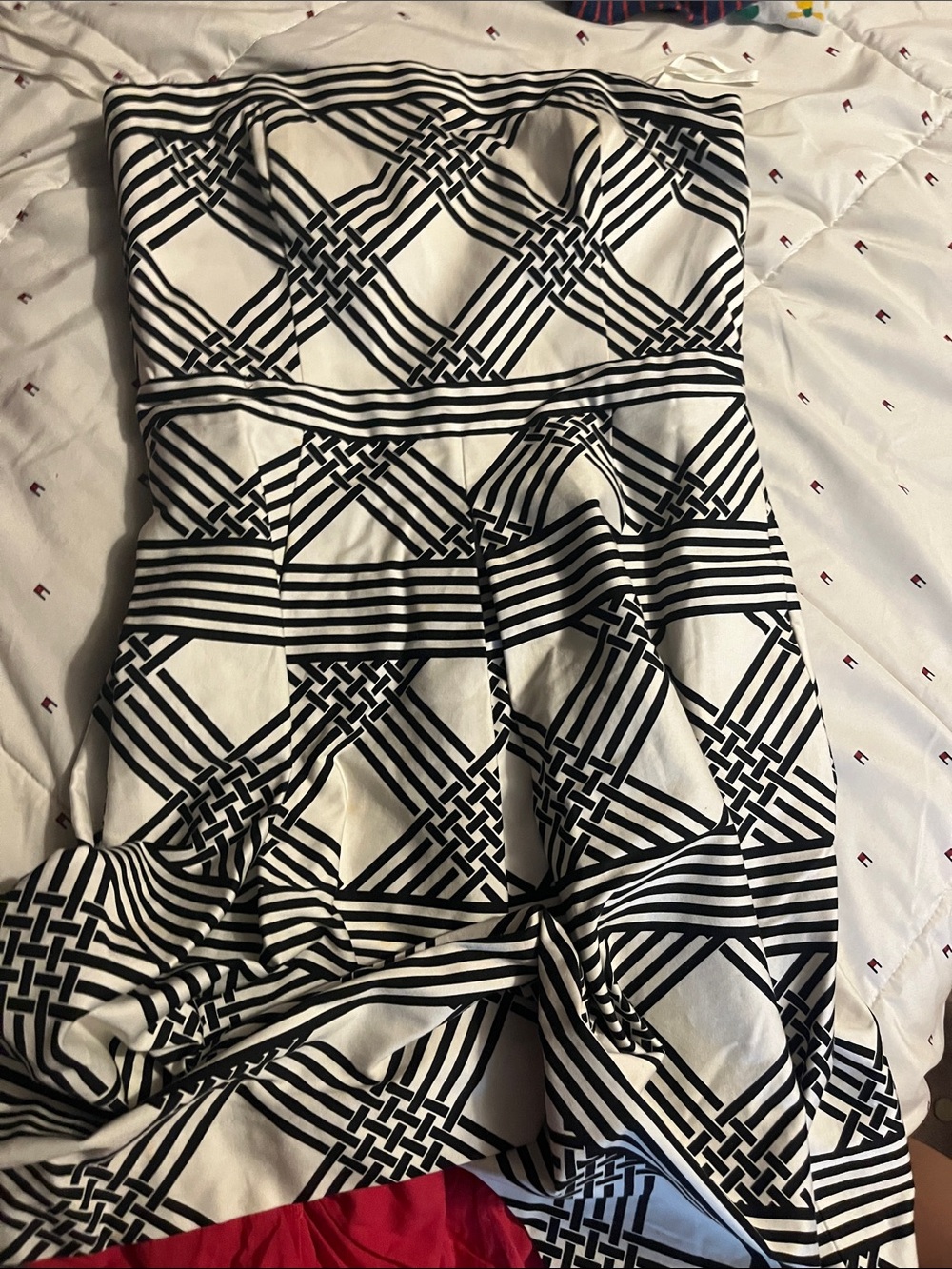 White House Black Market Strapless Black & White Geometric Dress